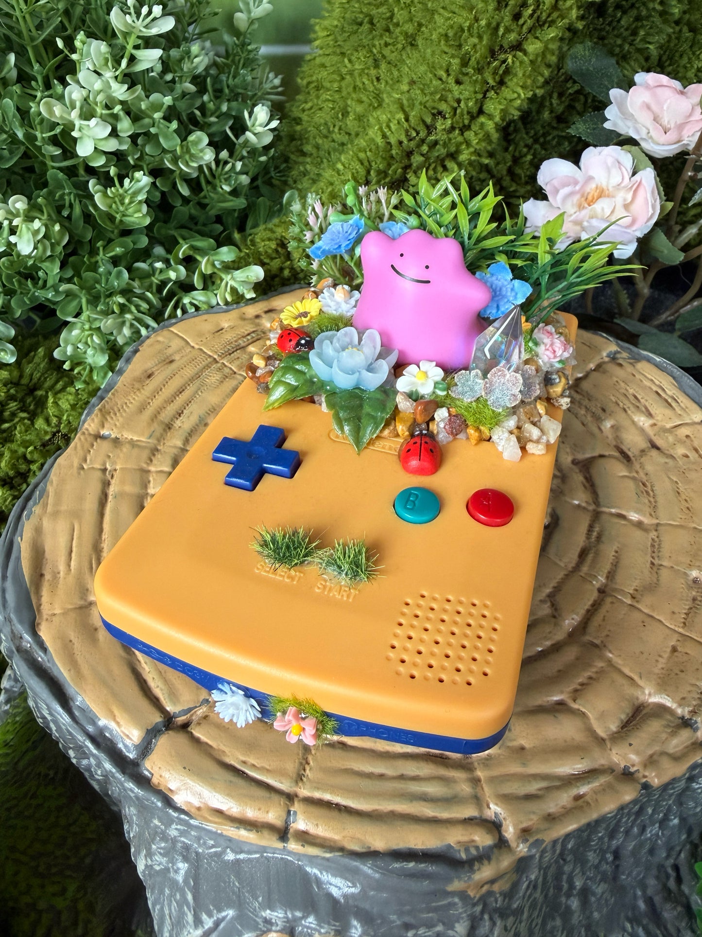 Unlimited Blob Friend GBC Console Terrarium