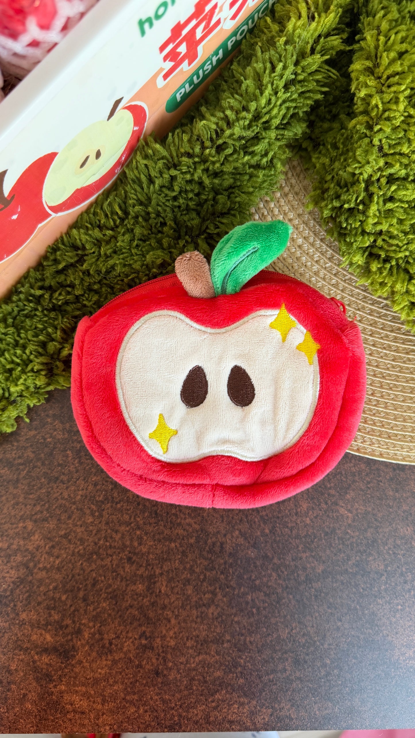 Apple Pouch