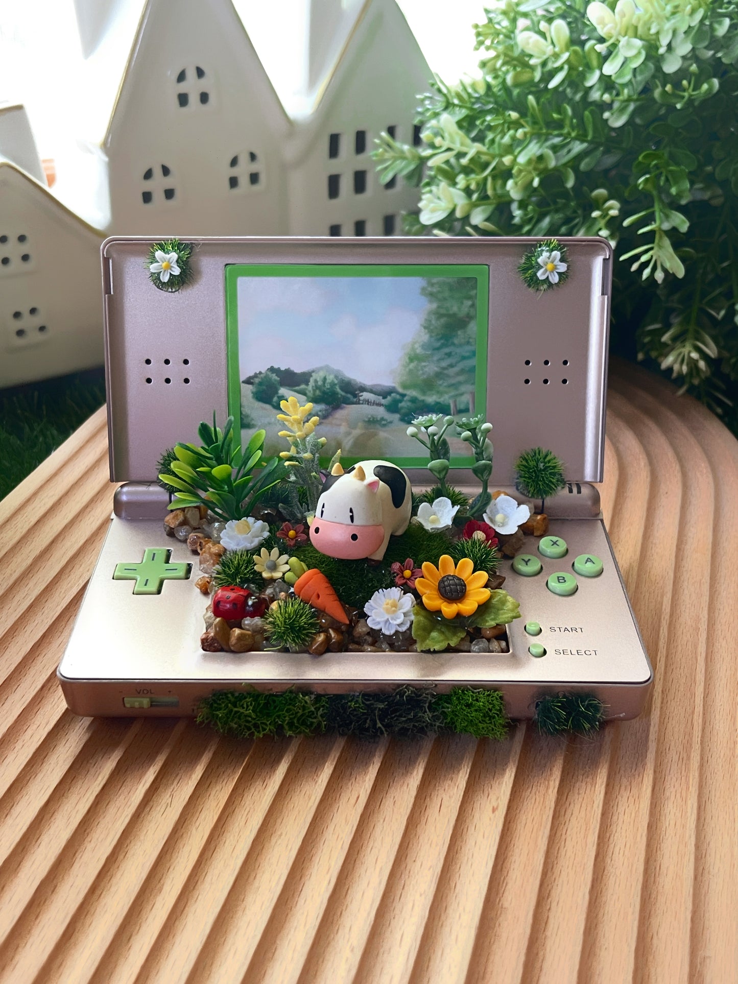 Cow 1 (Harvest Moon) DS Lite Console Terrarium