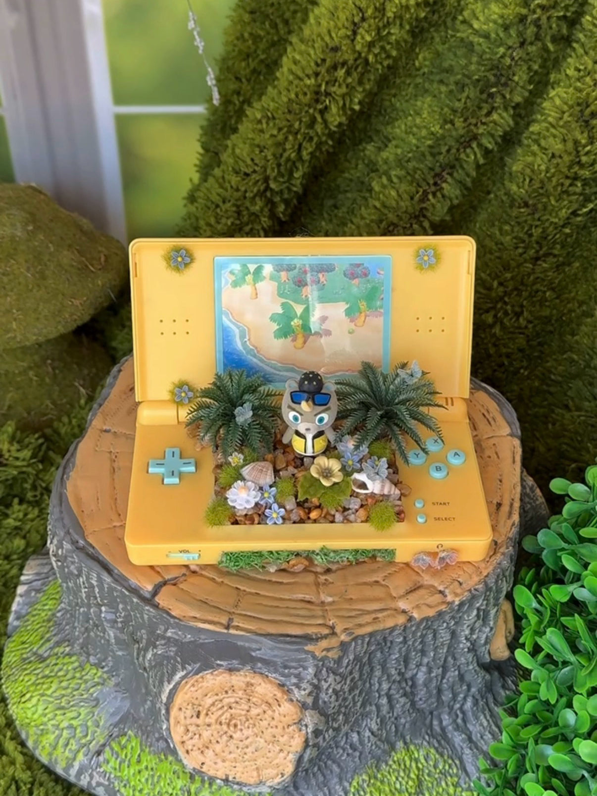 CJ Villager DS Console Terrarium